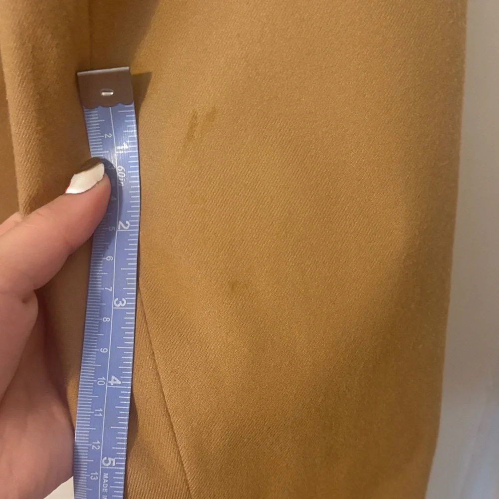 🩶 Banana Republic Tan Blazer - Picture 9 of 13
